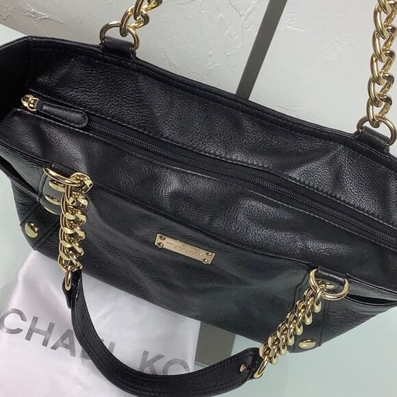 Michael Kors Delaney Gold hardware & Chain Link Studded shoulder bag w dust bag - Picture 3 of 16